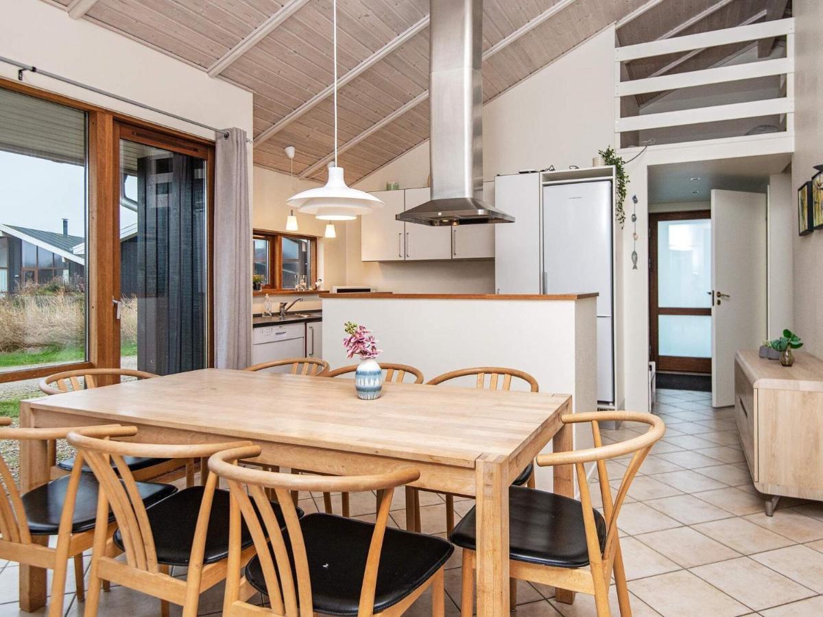 Three-Bedroom Holiday Home In Ulfborg 4 Thorsminde Exterior photo
